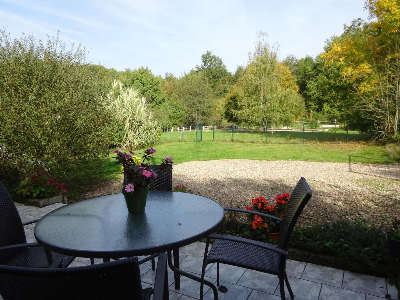 Les Chaumieres Du Chene Hotel Pouille  ภายนอก รูปภาพ